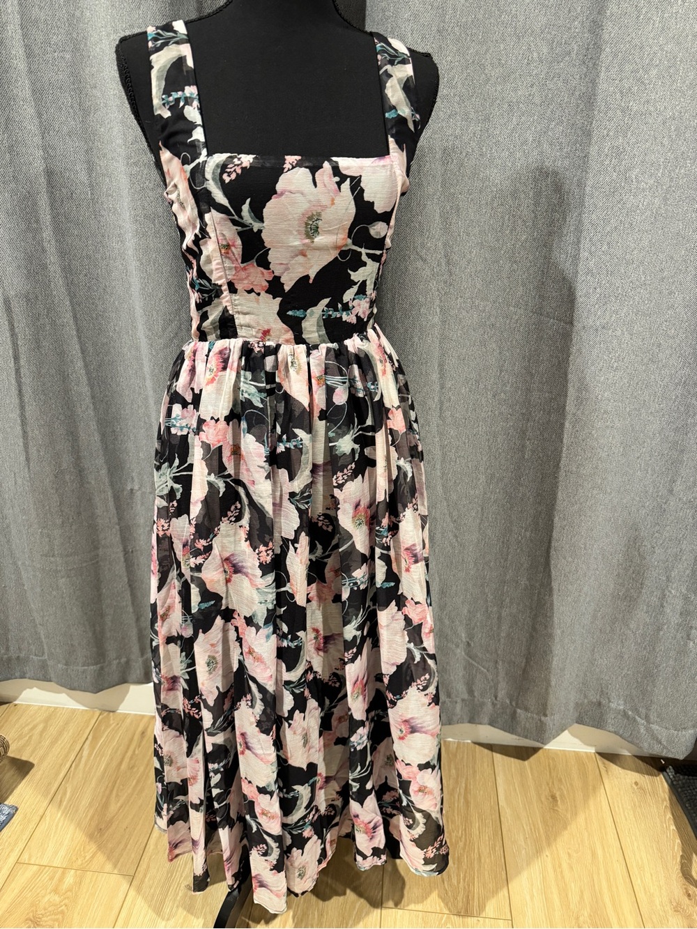 NWT Lulu's Black Maxi Dress with Pink Floral Print